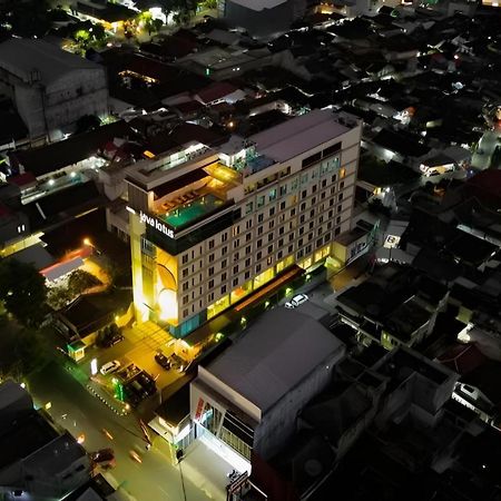 Java Lotus Hotel Jember Ngoại thất bức ảnh