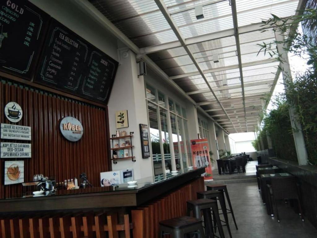 Java Lotus Hotel Jember Ngoại thất bức ảnh