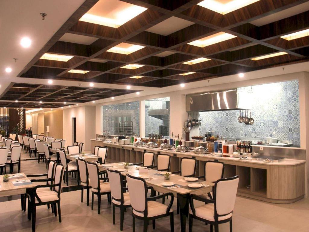 Java Lotus Hotel Jember Ngoại thất bức ảnh
