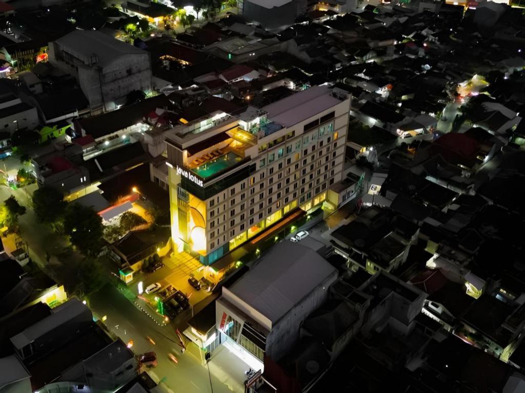 Java Lotus Hotel Jember Ngoại thất bức ảnh