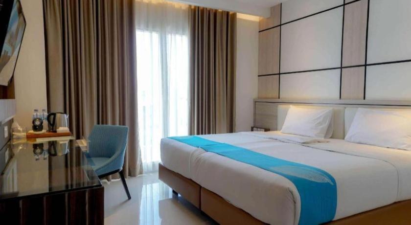 Java Lotus Hotel Jember Ngoại thất bức ảnh
