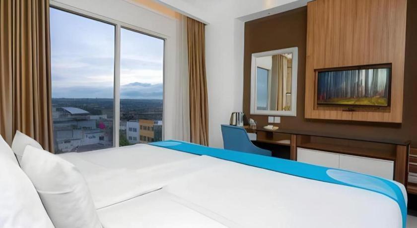 Java Lotus Hotel Jember Ngoại thất bức ảnh