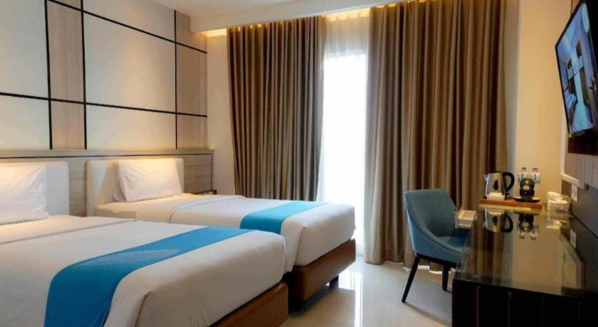 Java Lotus Hotel Jember Ngoại thất bức ảnh