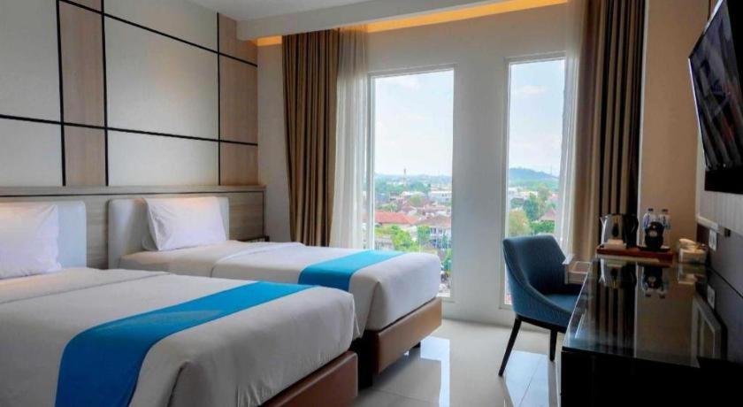Java Lotus Hotel Jember Ngoại thất bức ảnh