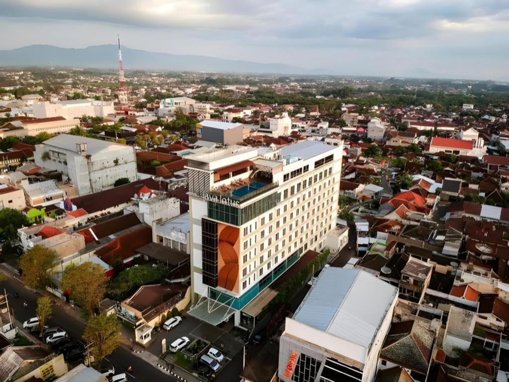 Java Lotus Hotel Jember Ngoại thất bức ảnh