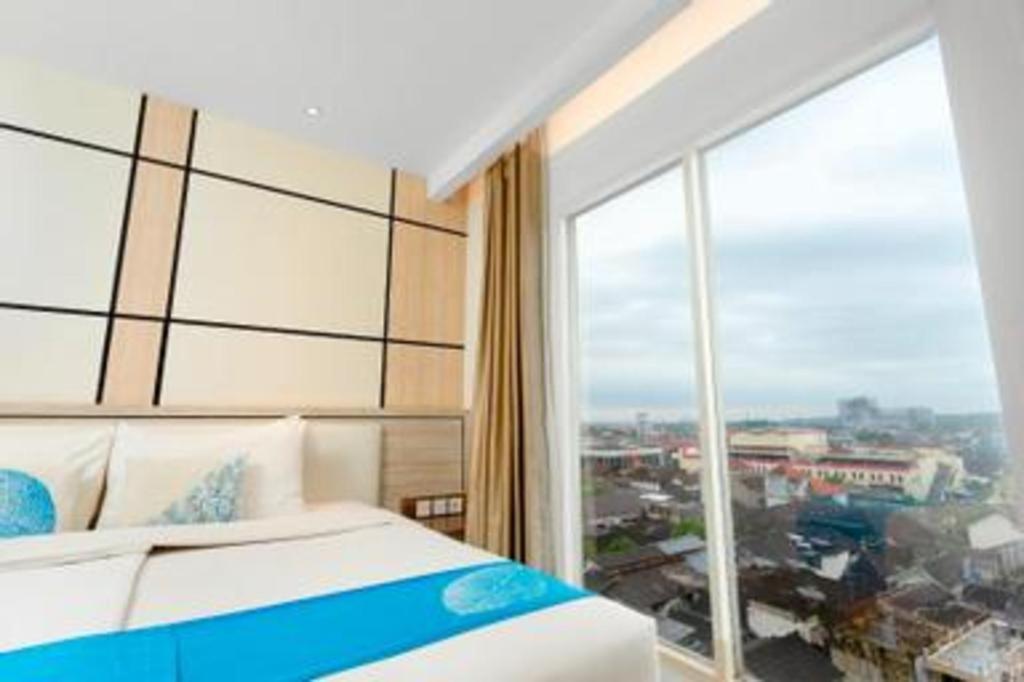 Java Lotus Hotel Jember Ngoại thất bức ảnh