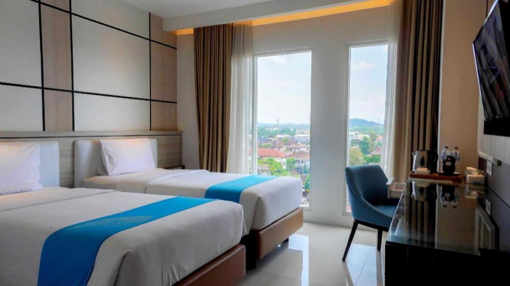 Java Lotus Hotel Jember Ngoại thất bức ảnh